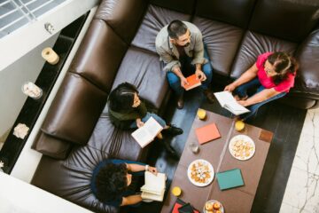 Creative Book Clubs: Blending Analog and AI Strategies