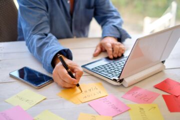 The Creativity Code: Strategies for Adult Educators and Social Workers