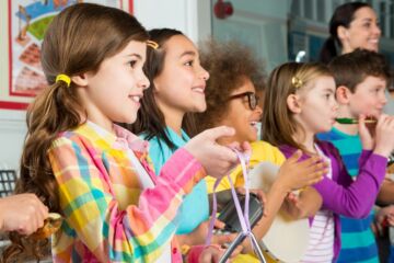 Music in the Classroom: Active and Receptive Music Therapy for Schools 